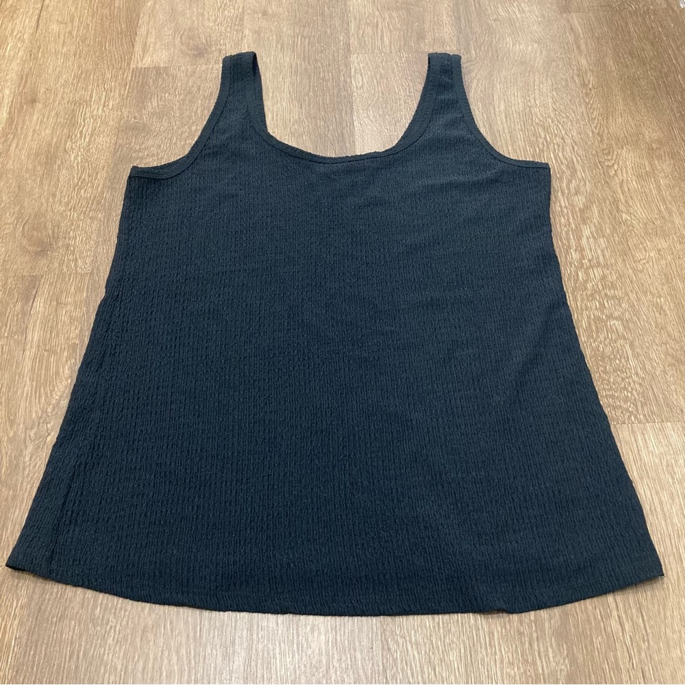 Torrid 2X Black Sleeveless Tank Top Scoop Neck Textured Fabric - Picture 6 of 13
